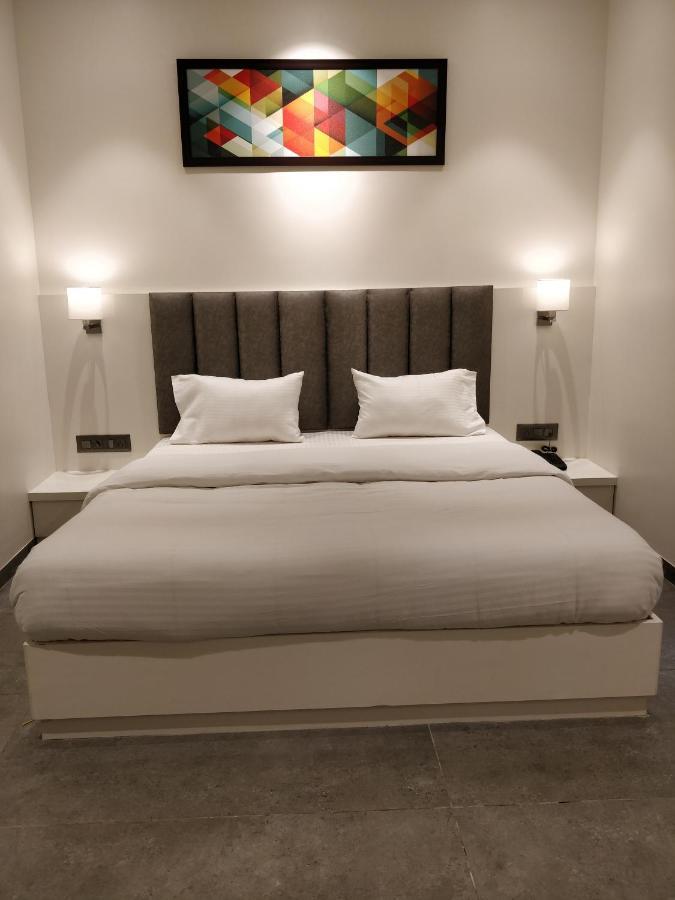 Hotel My Home Residency Nāsik Eksteriør bilde