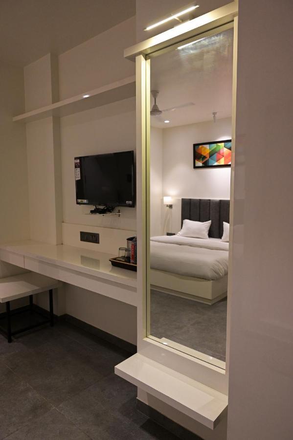 Hotel My Home Residency Nāsik Eksteriør bilde